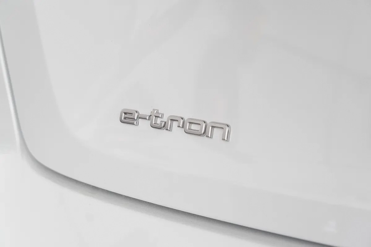 3,049 / 60 months | 0% DP | 2023 Audi E Tron Advanced 55 Quattro / Audi Warranty  Service Contr-15-15