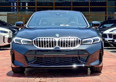BMW 318i LUXURY M SPORT PACKAGE M Sport Under Agency Warranty & Service 2026 GCC - AED 194,997-14