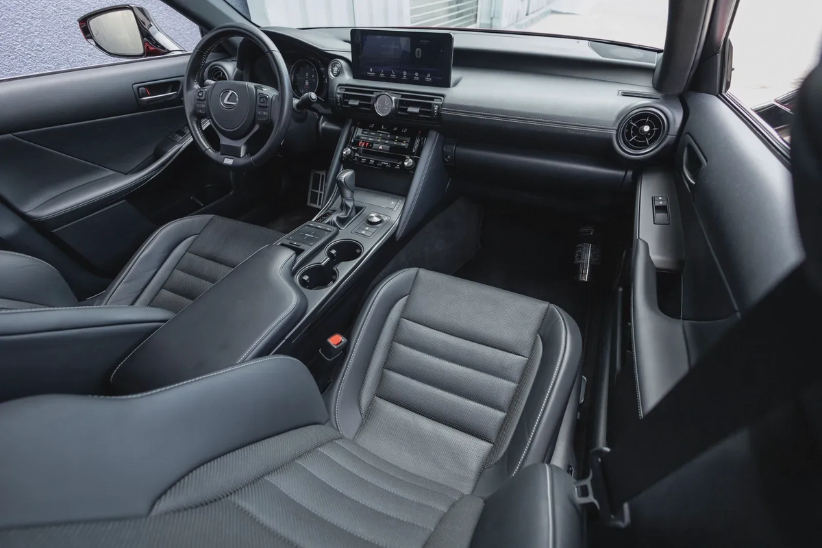 Lexus IS 350 2024-5-5