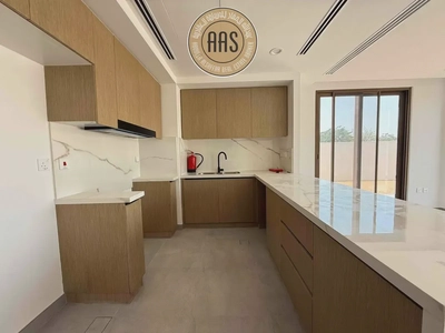 Brand New Ready To Move 4802 Square Feet 4BR Townhouse Villa Available For Rent-10