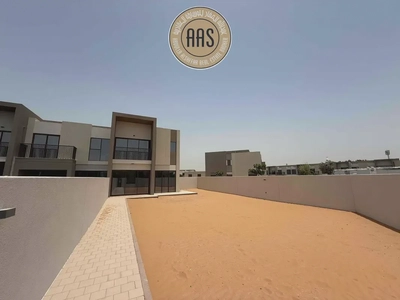 Brand New Ready To Move 4802 Square Feet 4BR Townhouse Villa Available For Rent-13