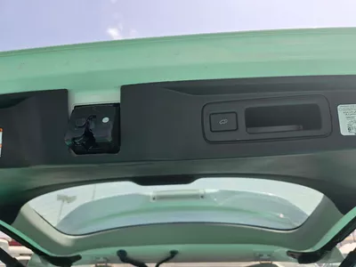 TOYOTA FORTUNER 2.7L PETROL 2025-8