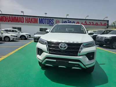 TOYOTA FORTUNER 2.7L PETROL 2025-6