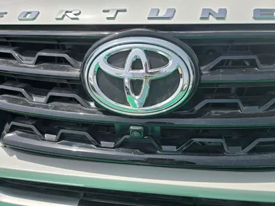 TOYOTA FORTUNER 2.7L PETROL 2025-23