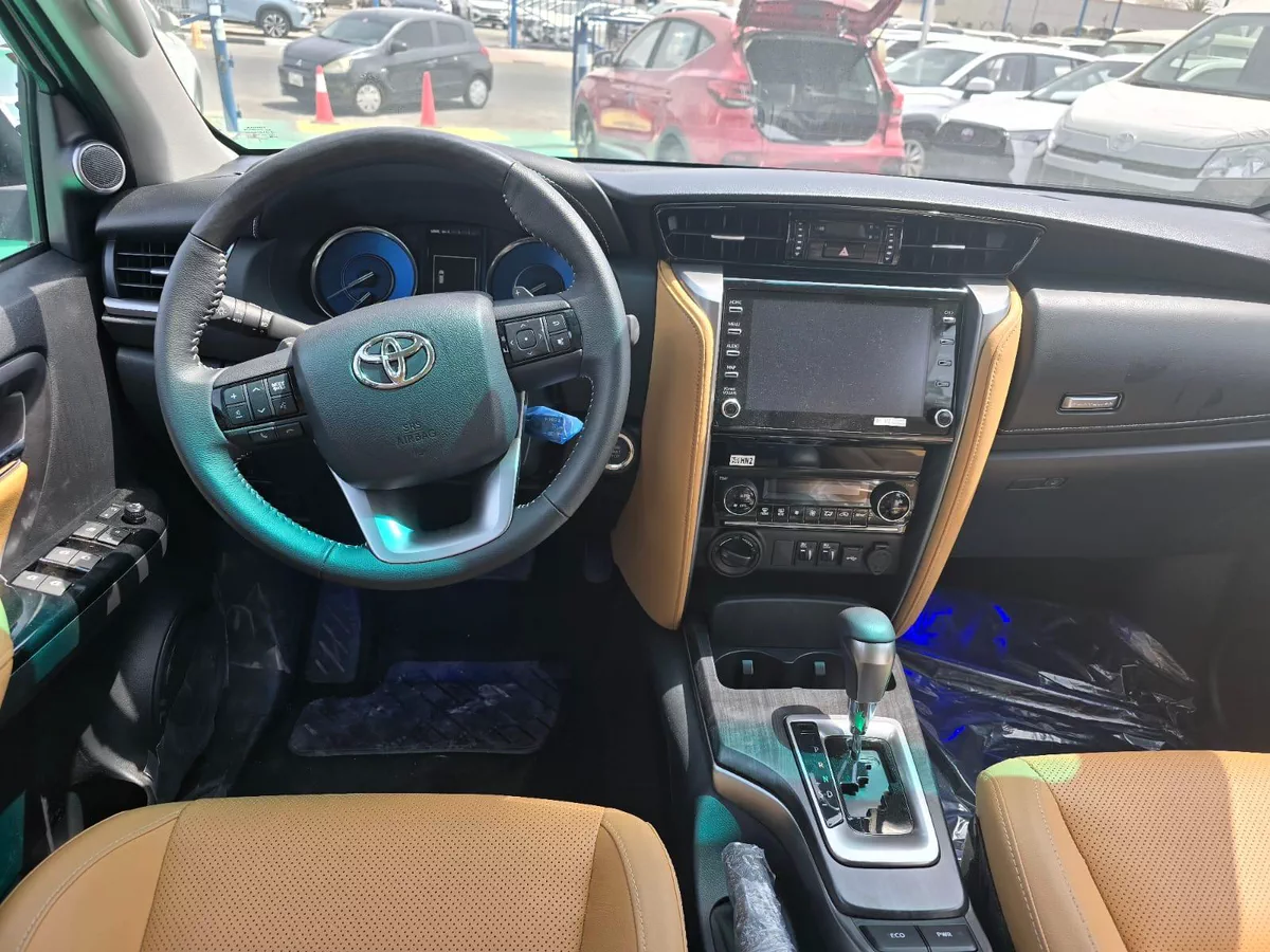 TOYOTA FORTUNER 2.7L PETROL 2025-9-9