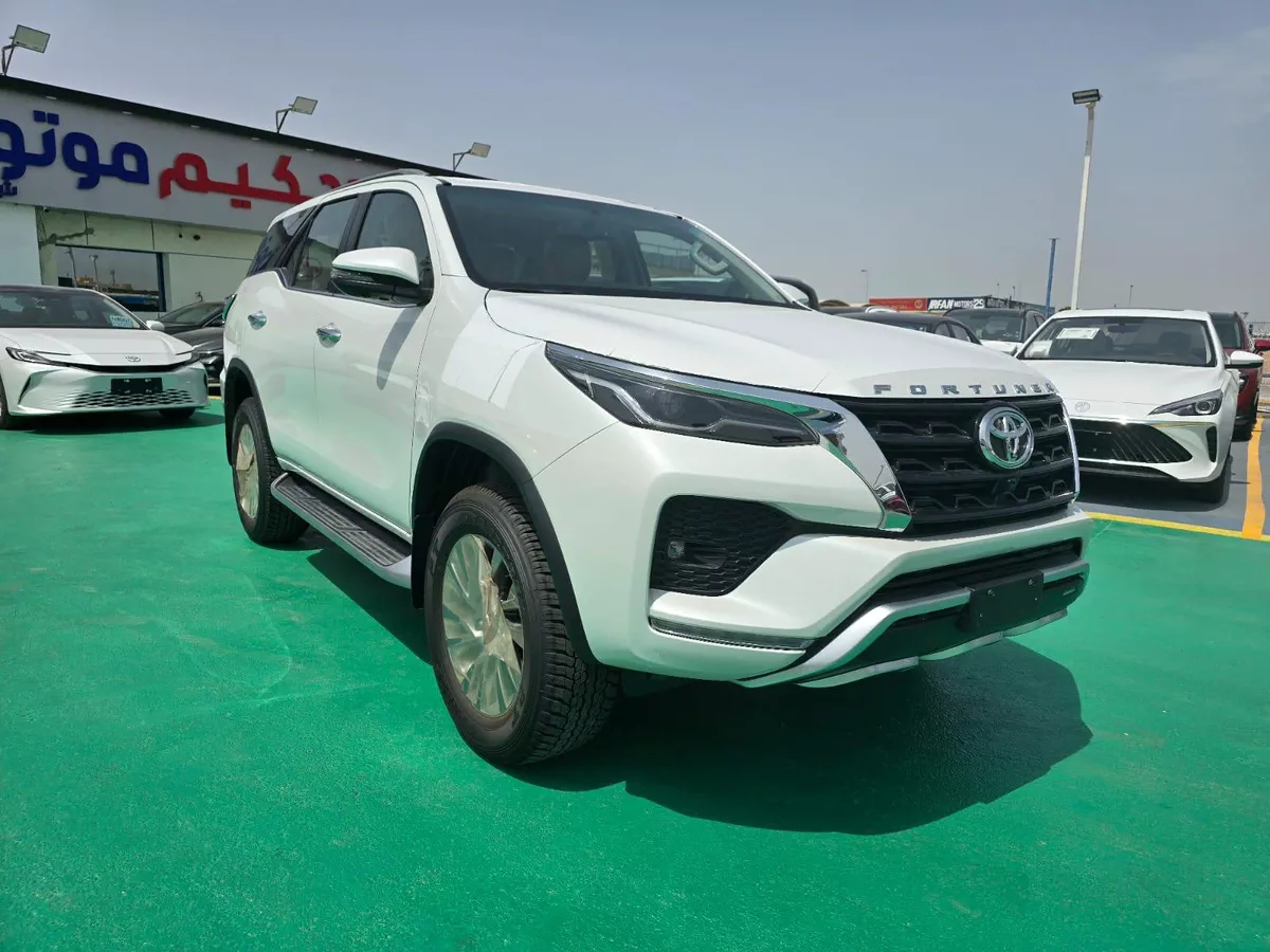 TOYOTA FORTUNER 2.7L PETROL 2025