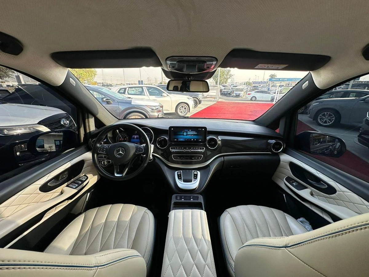 Mercedes Benz V 250 Std 2.1L Mercedes Benz V250 VIP GCC-8-8
