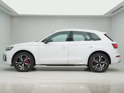GCC specs LOW MILEAGE Audi Q5 S line Quattro-1