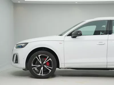 GCC specs LOW MILEAGE Audi Q5 S line Quattro-2