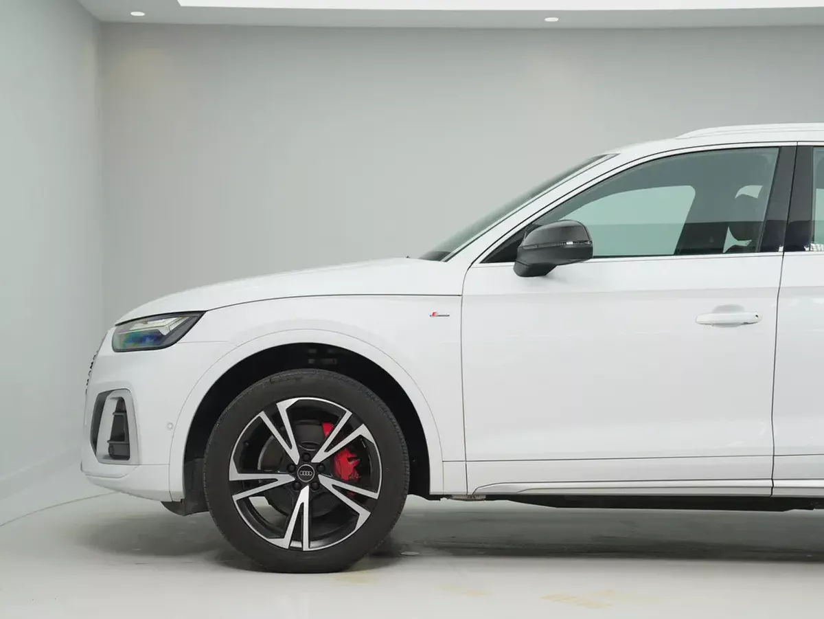 GCC specs LOW MILEAGE Audi Q5 S line Quattro-2-2