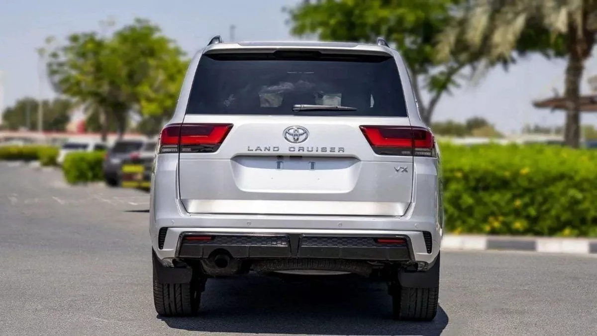 Toyota Land Cruiser VX LAND CRUISER VX 3.5L TWEN TURBO-6-0