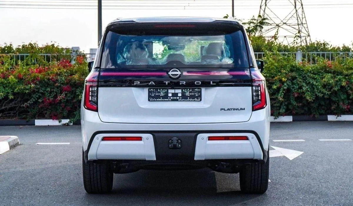 Nissan Patrol Nissan patrol full option white roof black 2026 LE 3.5TT ALL COLUOR-4-0