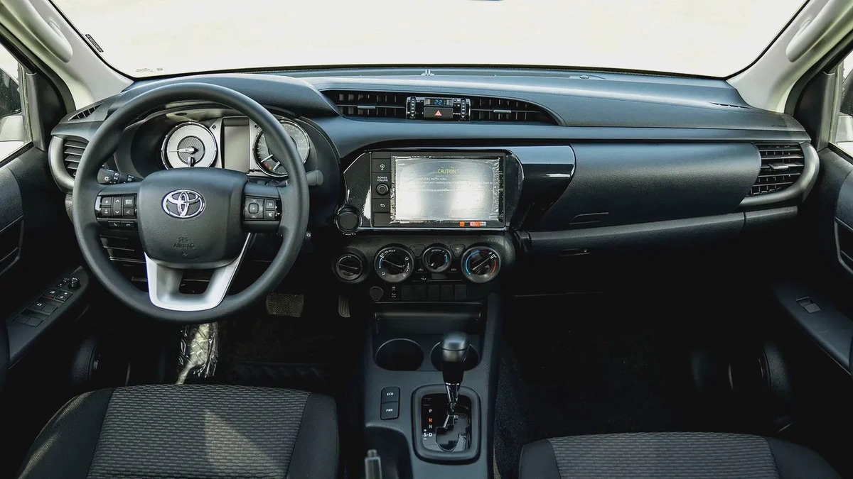 Toyota Hilux 2026 - European Specs - Brand New-14-14