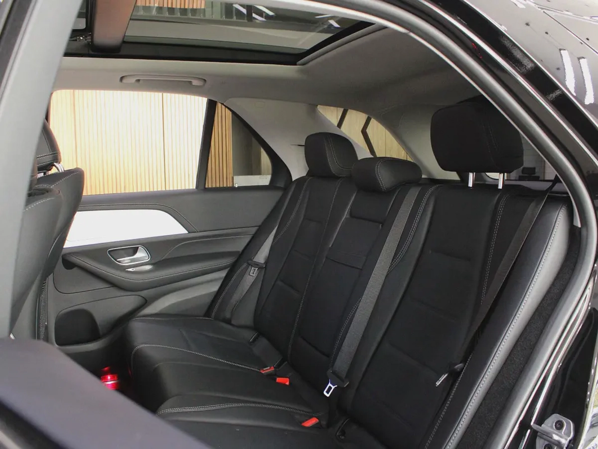 2024 - Mercedes-Benz GLE 450d - Diesel for 275,000.00 AED-13-13
