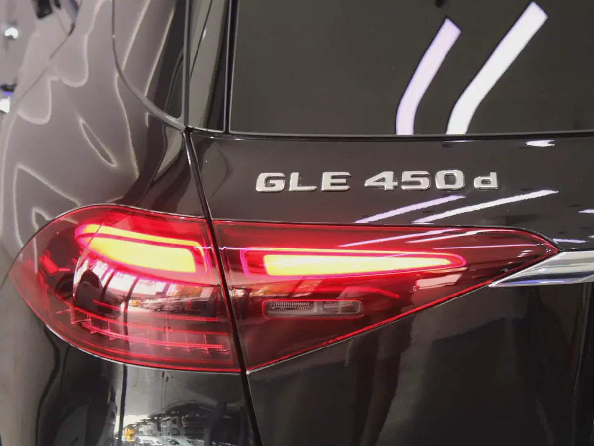 2024 - Mercedes-Benz GLE 450d - Diesel for 275,000.00 AED-8-8