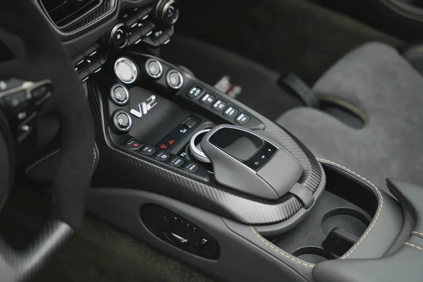 2023 ASTON MARTIN V12 VANTAGE