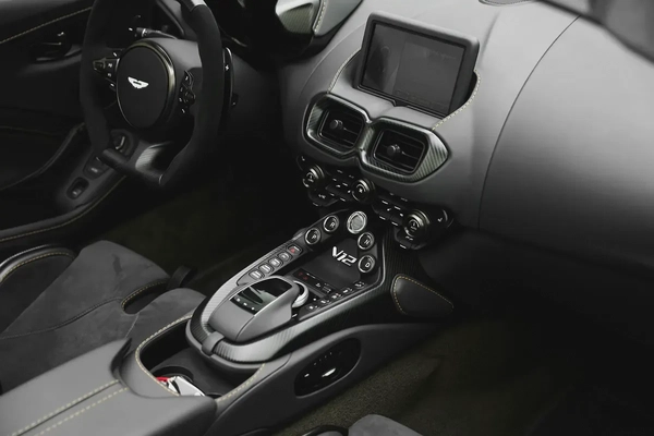 2023 ASTON MARTIN V12 VANTAGE