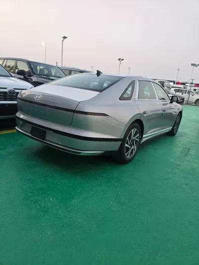 2026 Hyundai Azera | Luxury Sedan-11
