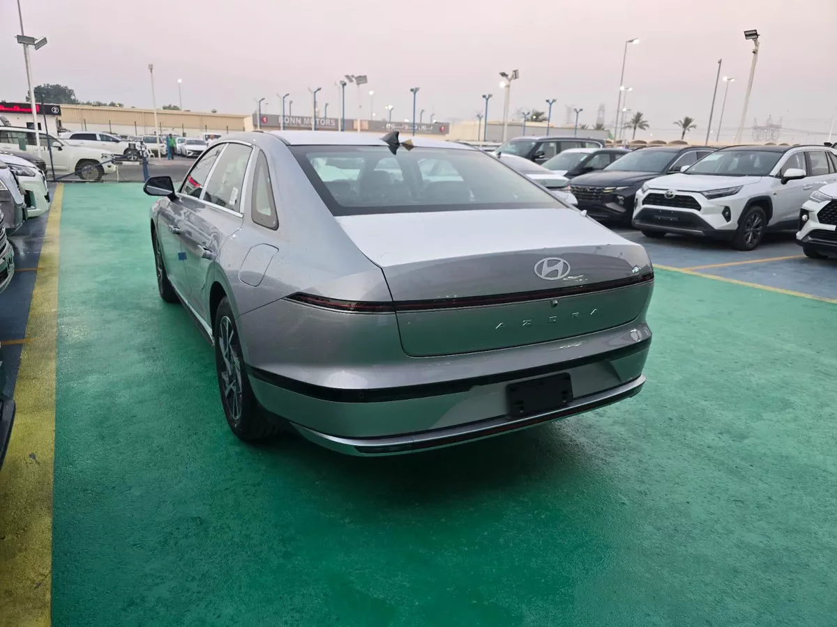 2026 Hyundai Azera | Luxury Sedan-8-8