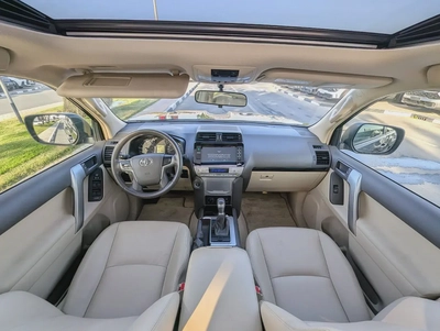 TOYOTA PRADO 2022 TXL TOP FULL OPTION GCC IN EXCELLENT CONDITION-2