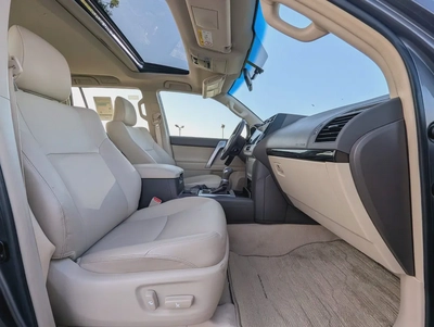 TOYOTA PRADO 2022 TXL TOP FULL OPTION GCC IN EXCELLENT CONDITION-4