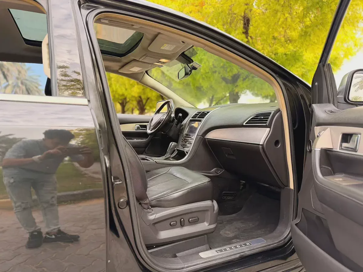 Lincoln MKX Titanium 2013 - GCC Specs - Well Maintained-9-9