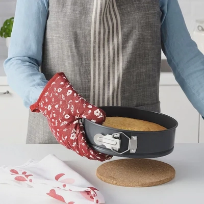 IKEA INAMARIA Oven Glove - Patterned Red for Bold Kitchen Style-2