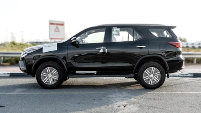 2026 Toyota Fortuner GX 2.4L AT Diesel (Black-Tan)-5