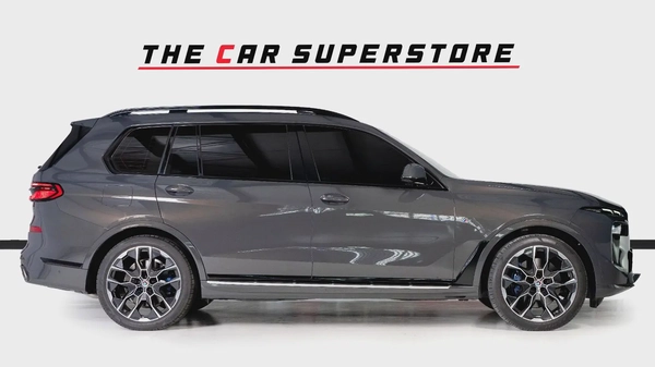 BMW X7 X-Drive 40i M Sport-GCC-BMW Warranty and Service Contract Until 01/2028- 1 Owner-7 Seats