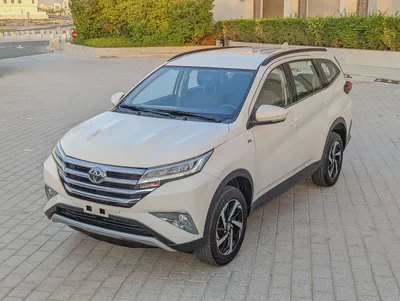 Toyota Rush 2022 GCC EX Prestine Condition Car Low KM Perfect Family 7 Seat SUV-2
