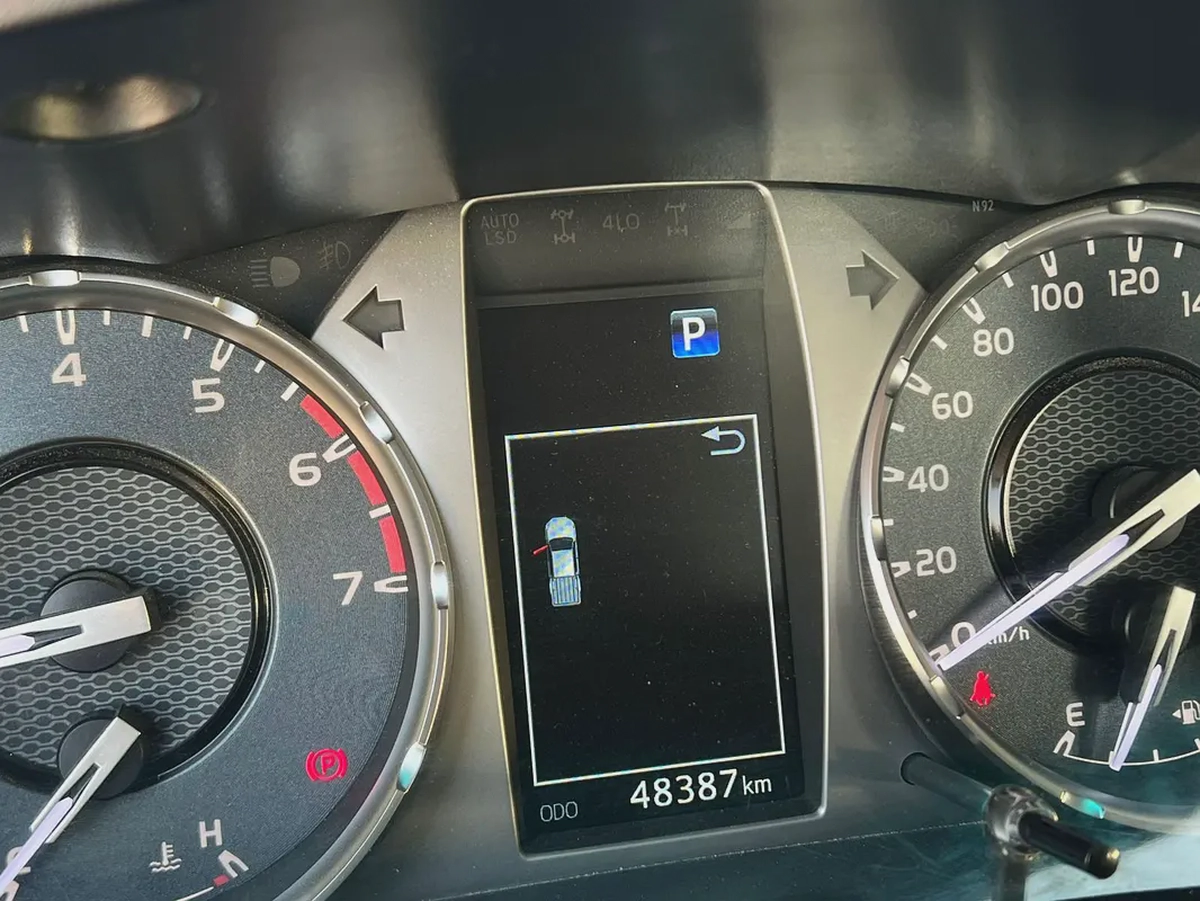 2025 | Toyota Hilux | 4X4 | Petrol | Full Automatic | GCC | Ref#936-6-6