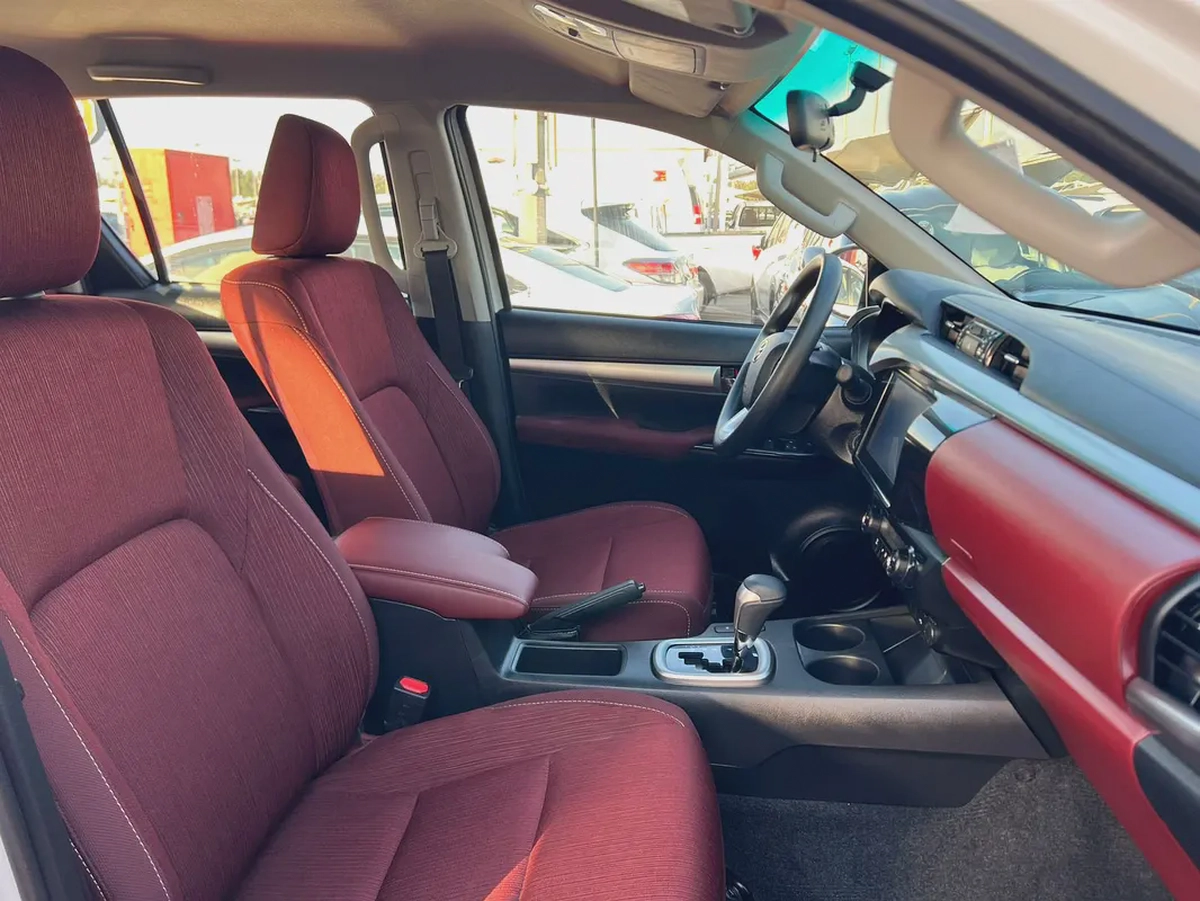 2025 | Toyota Hilux | 4X4 | Petrol | Full Automatic | GCC | Ref#936-10-10