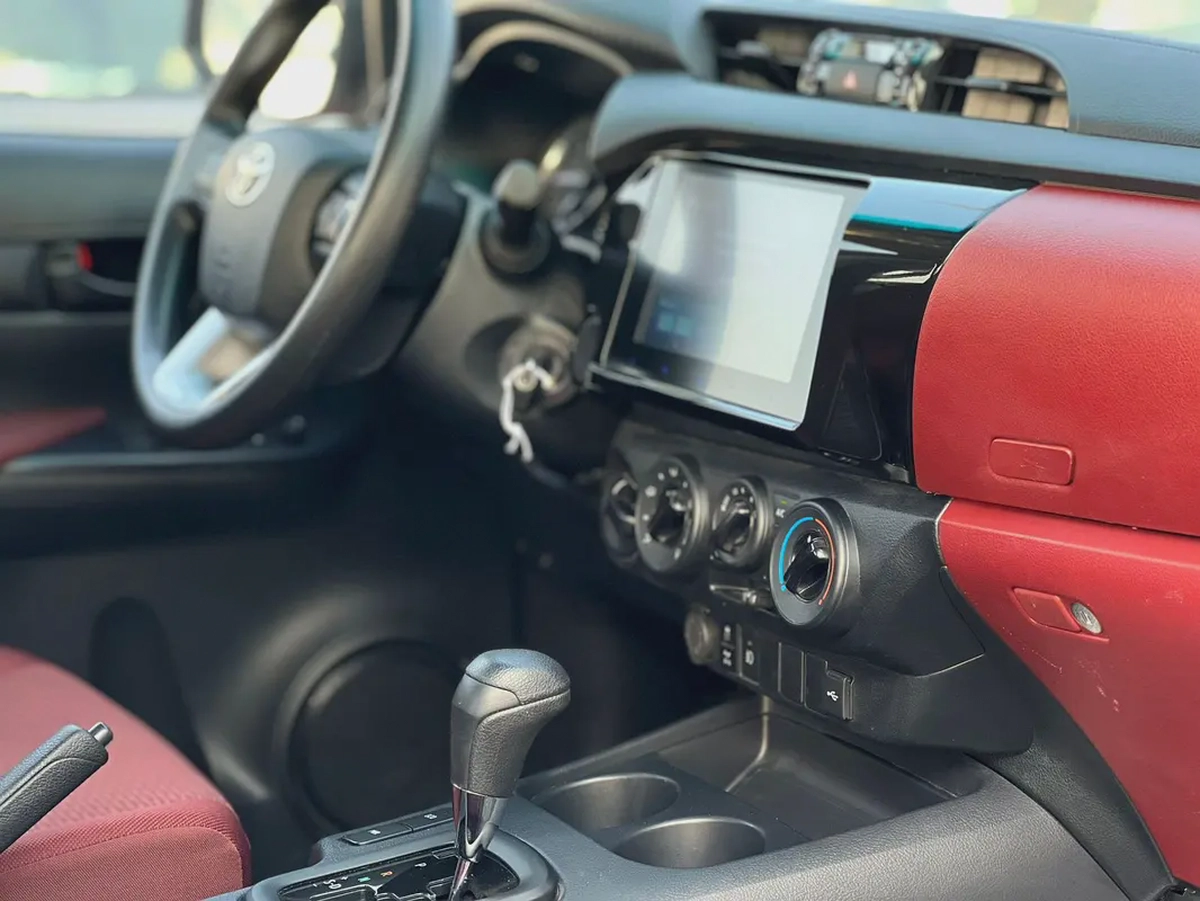 2024 | Toyota Hilux | Diesel | 4X4 | Full Automatic | Ref#874-6-6