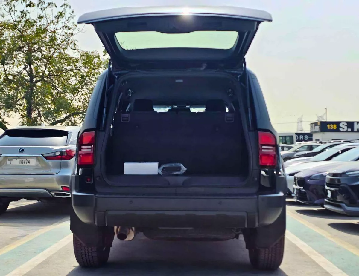 Toyota Prado TXR ALL ROUNDER MID OPTION ||2.8L DIESEL V4|| LETHAER WITH DRIVER PWR SEAT ||SUNROOF (CODE#P28AR2)-7-0