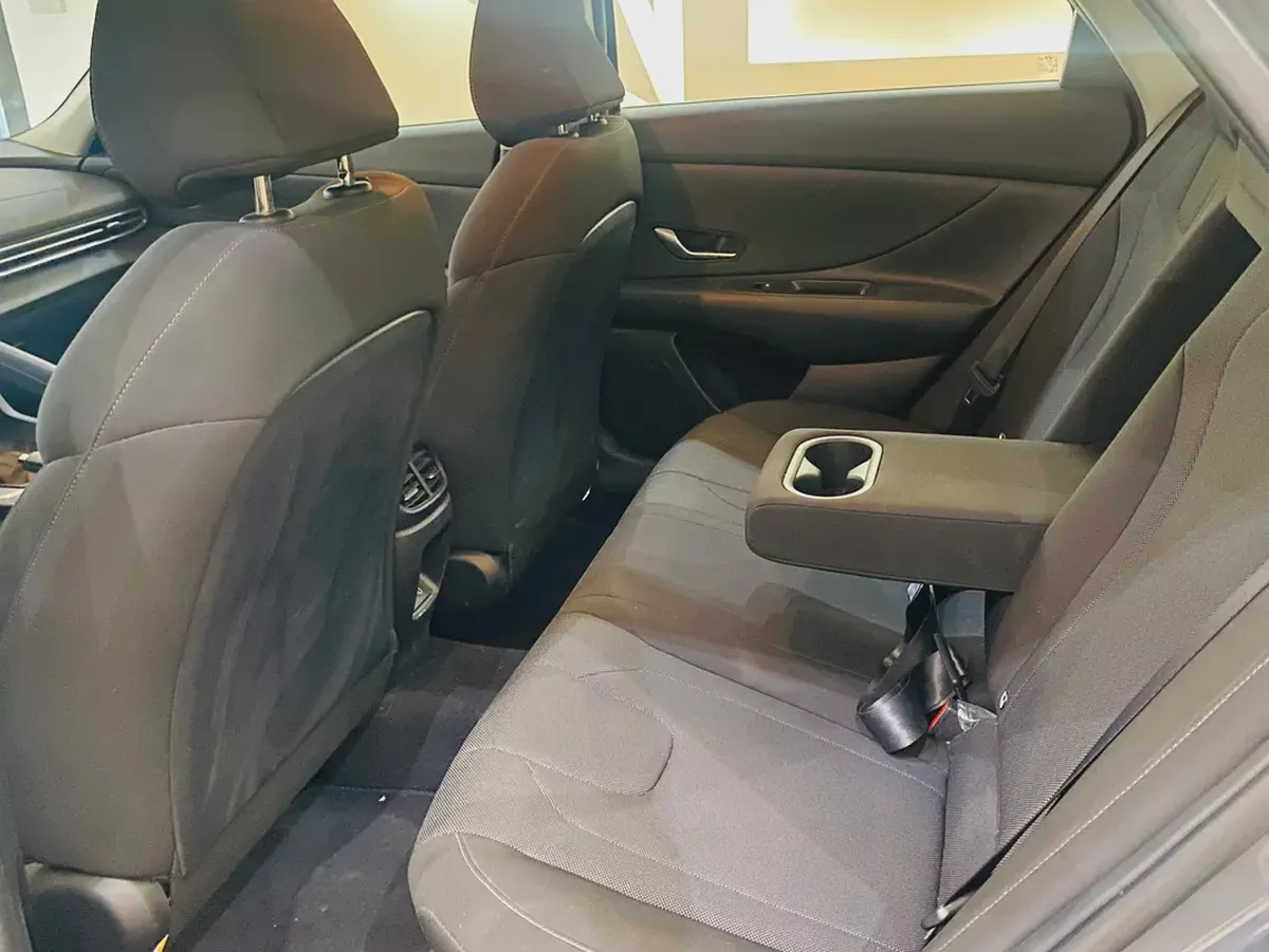 2025 Hyundai Elantra GLS GCC Specs - Brand New Condition-12-12
