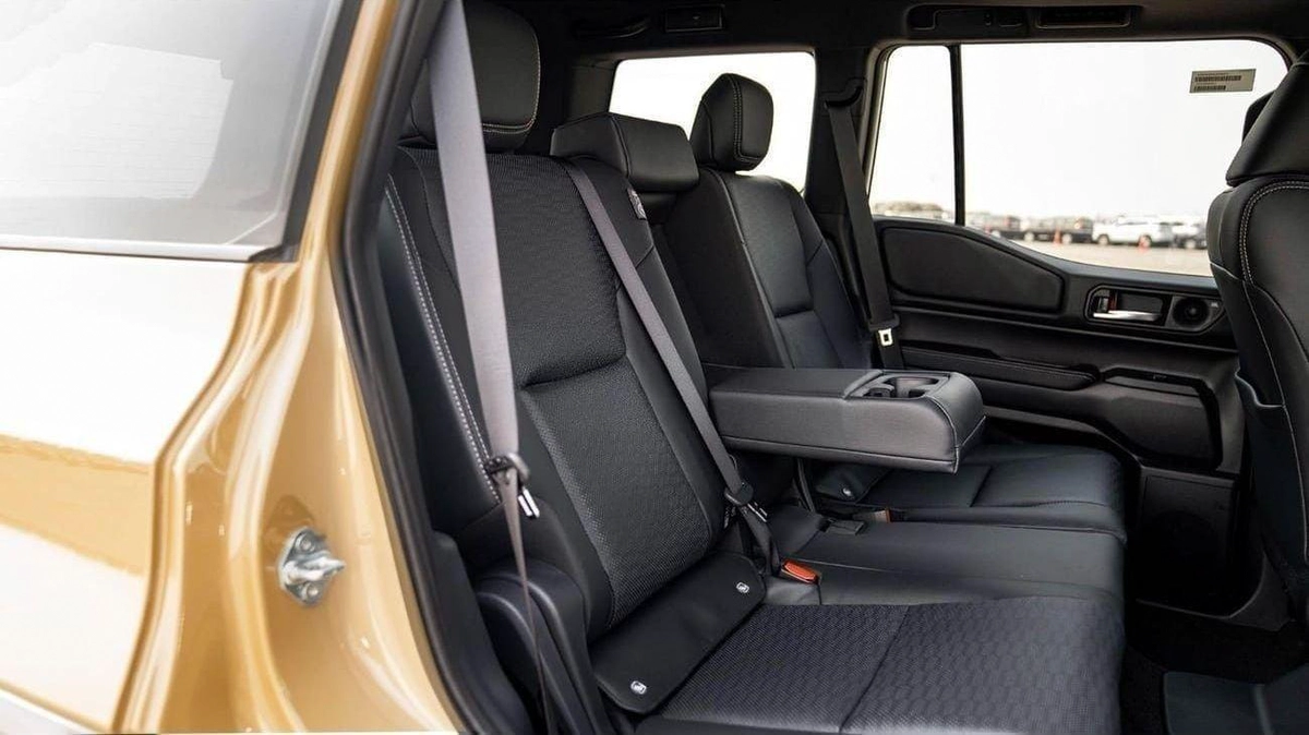 Toyota Prado TOYOTA PRADO 250 WX+ LUXURY 2.4P AT MY2025- SAND-13-0