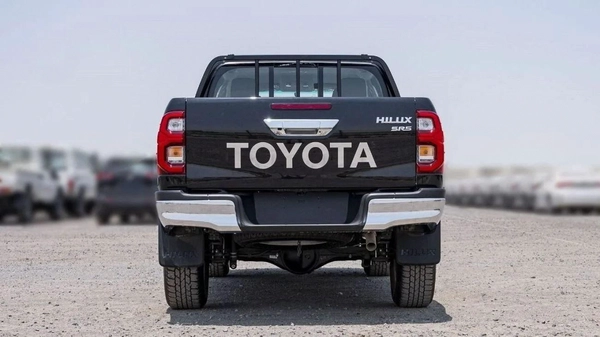 Toyota Hilux 2.4L Diesel AT 4x4 Full Option 2025