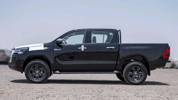 Toyota Hilux 2.4L Diesel AT 4x4 Full Option 2025
