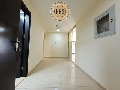 Very Spacious 2Bhk Living available in 68000-13