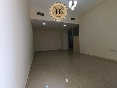 Very Spacious 2Bhk Living available in 68000-4