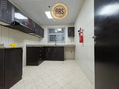 Very Spacious 2Bhk Living available in 68000-5