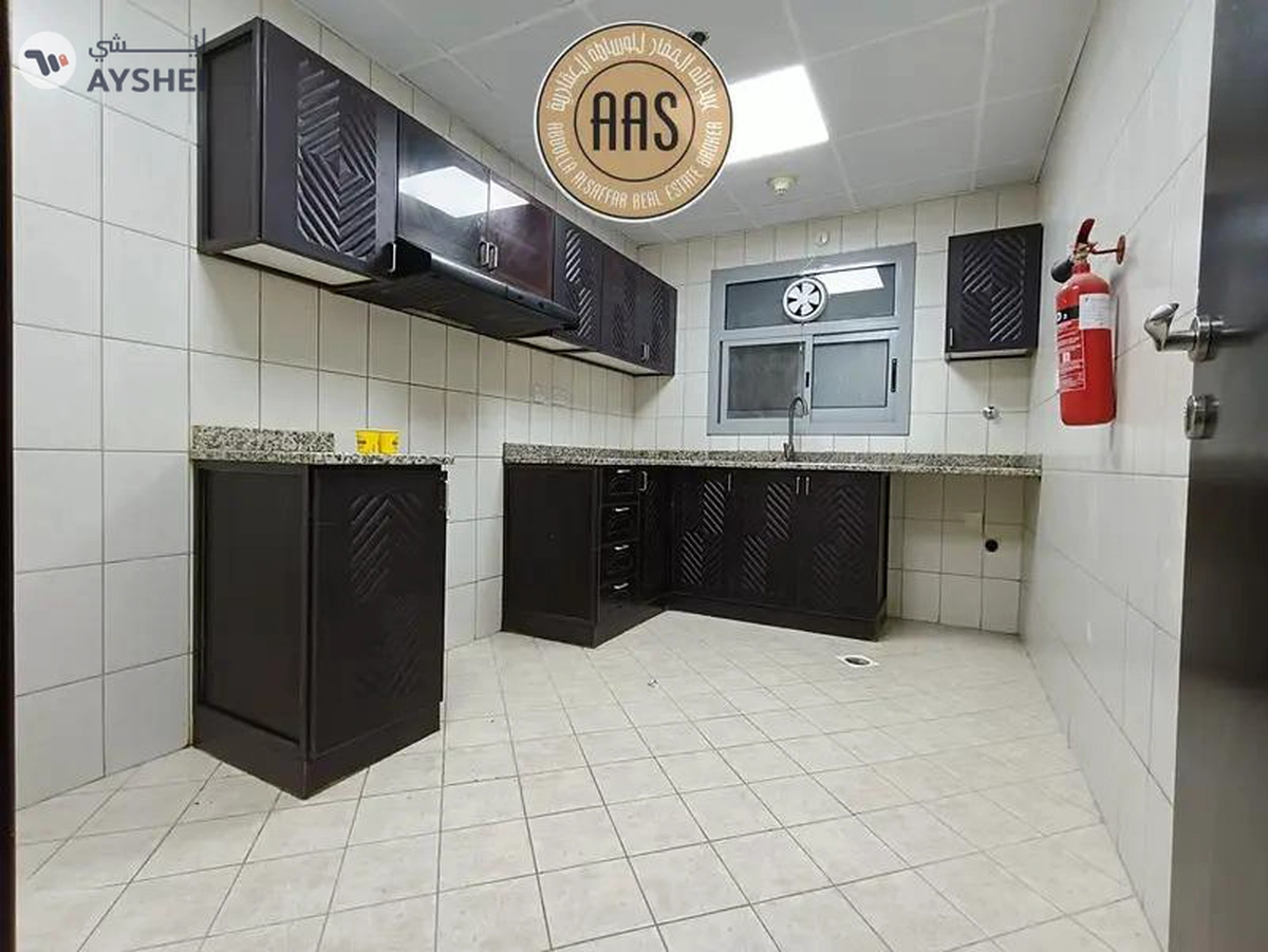 Very Spacious 2Bhk Living available in 68000-14-14