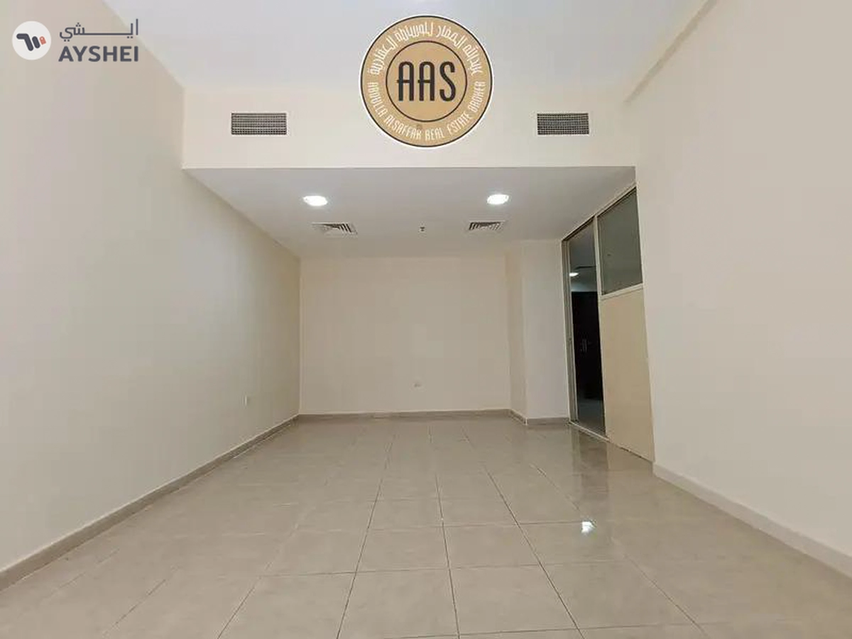 Very Spacious 2Bhk Living available in 68000-2-2