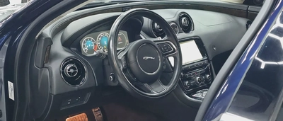 Jaguar XJ 2019 Luxury GCC XJ 50 Rear Entertainment Warranty and Finance-8