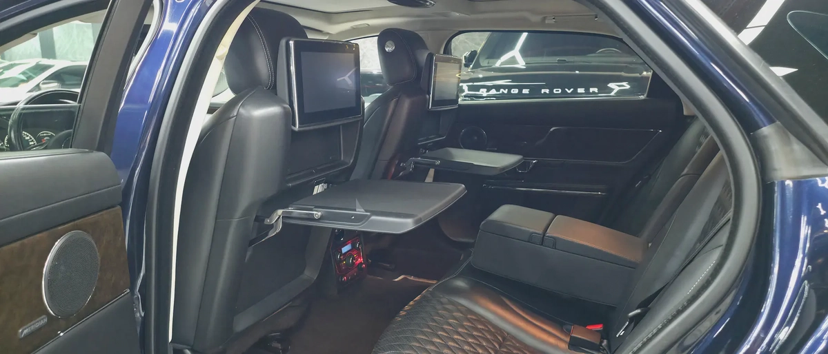 Jaguar XJ 2019 Luxury GCC XJ 50 Rear Entertainment Warranty and Finance-7-7