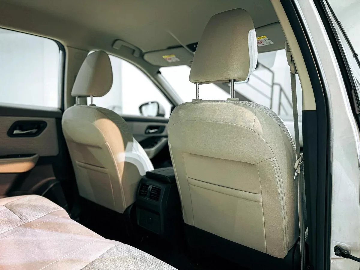 2023 Nissan X-Trail S 2.5L V4 // EMI Starts from 1,300 AED-5-5