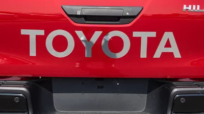 2026 Toyota Hilux-17
