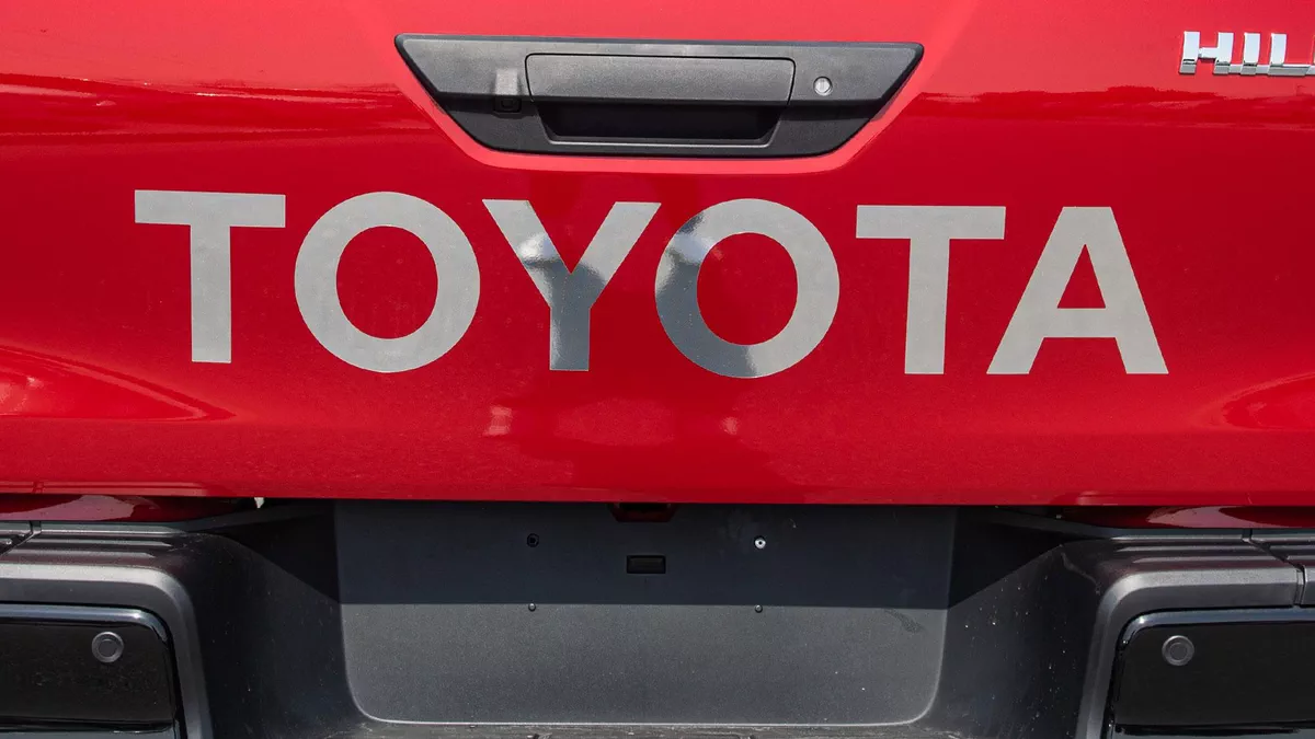 2026 Toyota Hilux-17-17