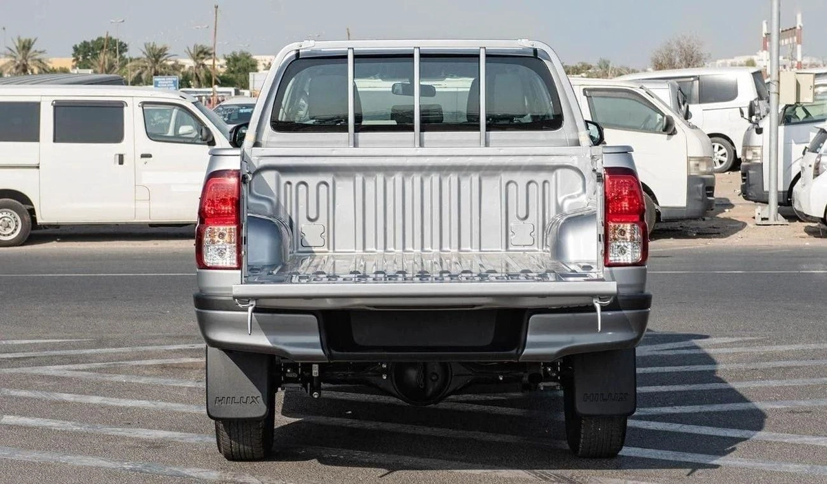 Toyota Hilux TOYOTA HILUX DC 2.4D MT 4X4 P.WINDOW MY2024 – SILVER-5-5