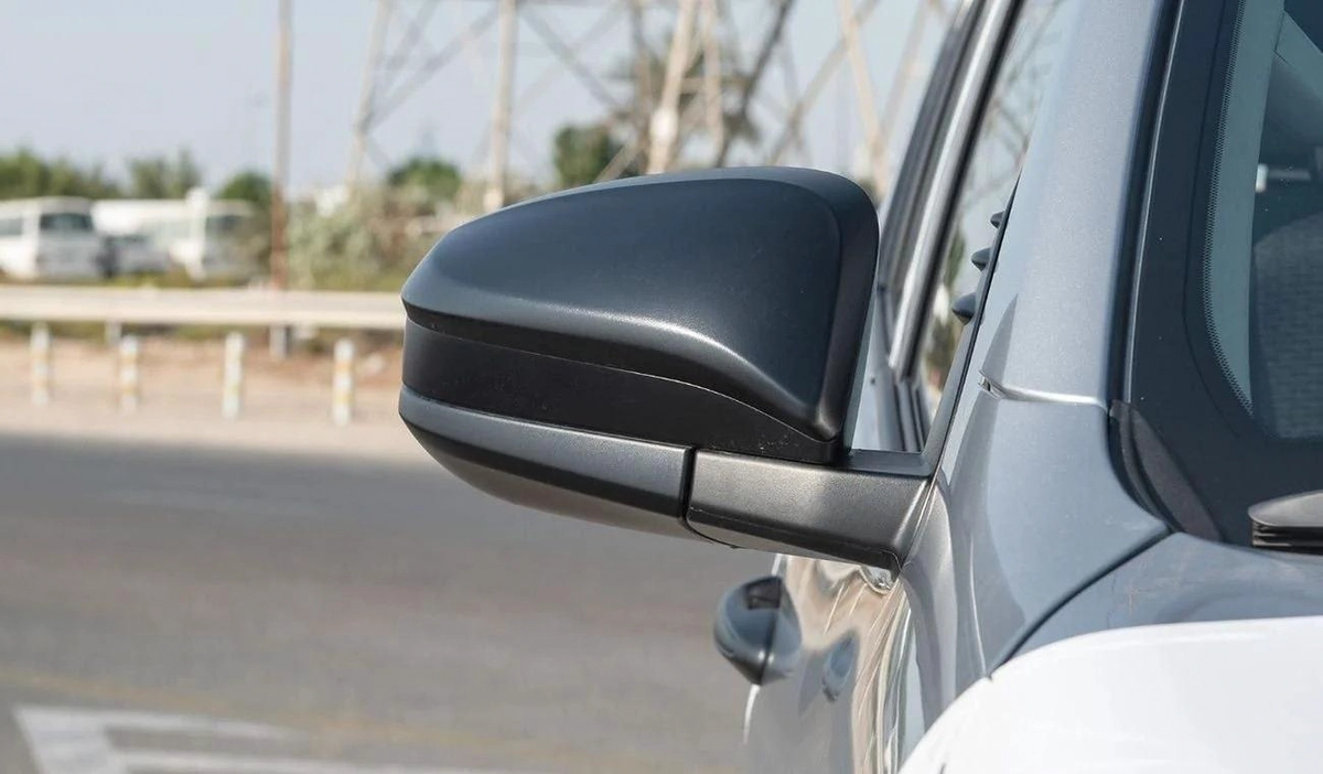 Toyota Hilux TOYOTA HILUX DC 2.4D MT 4X4 P.WINDOW MY2024 – SILVER-1-1